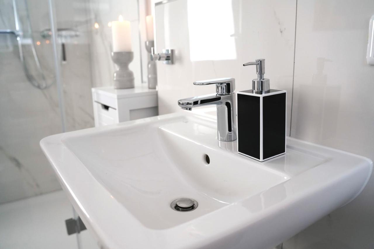 Kamin, Parkplatz, Balkon, Stilvolles Zuhause,Grosszuegig Apartment Paderborn Ngoại thất bức ảnh