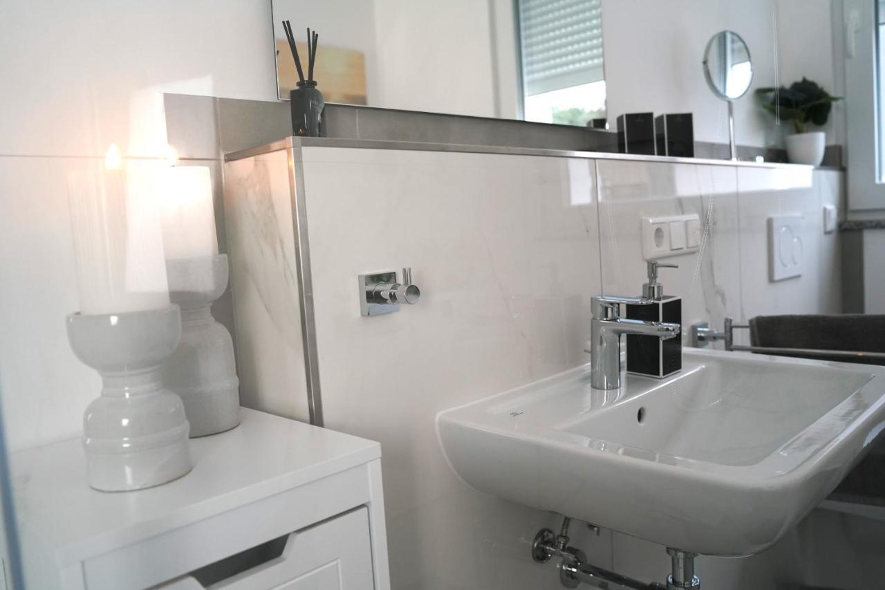 Kamin, Parkplatz, Balkon, Stilvolles Zuhause,Grosszuegig Apartment Paderborn Ngoại thất bức ảnh